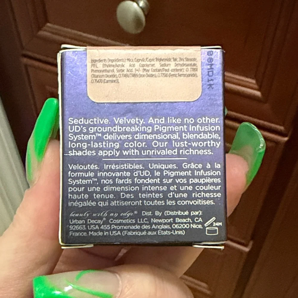 Urban Decay YDK Shimmer Metallic Taupe/ Brown Eyeshadow never used! - Picture 3 of 4